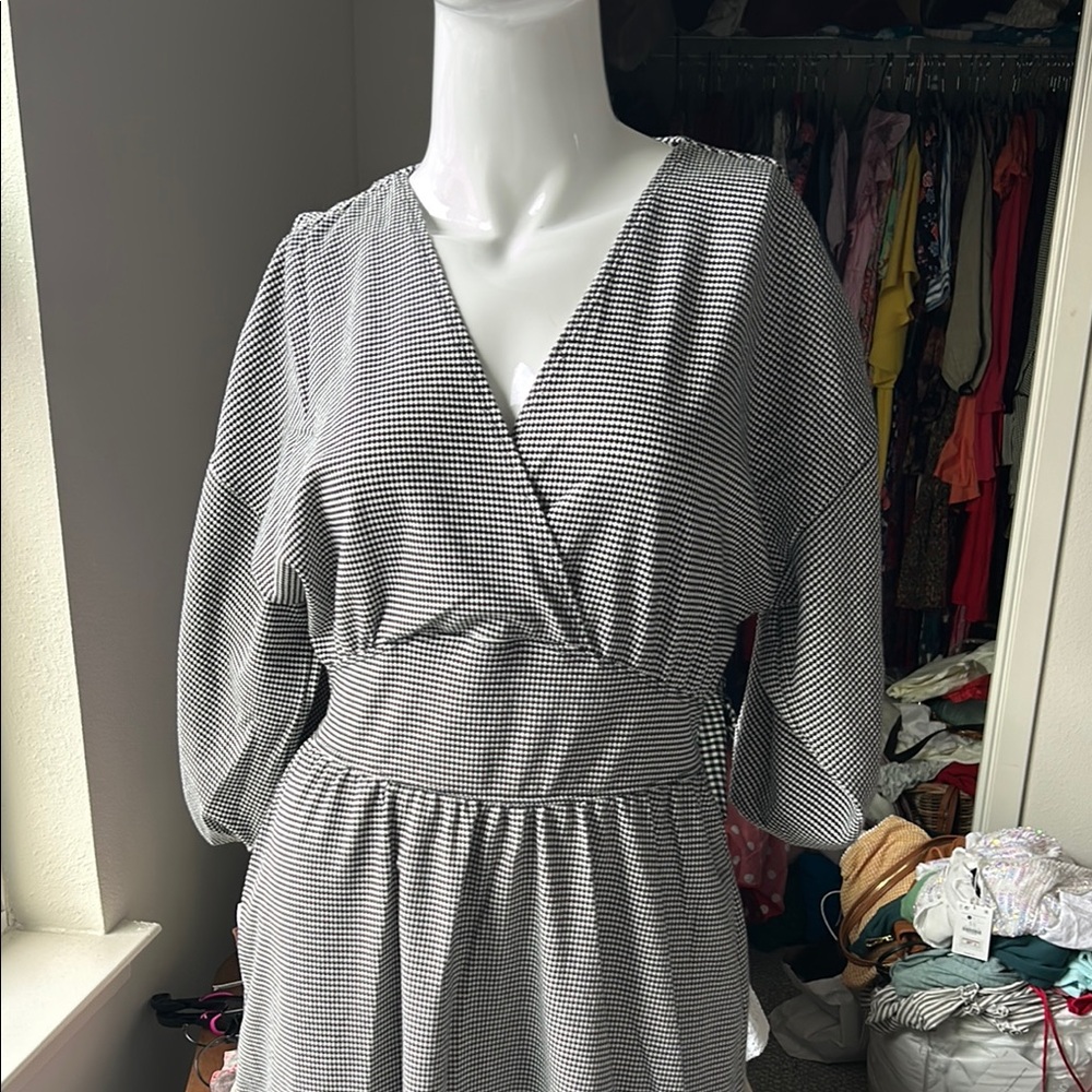 MAX STUDIO DRESS SIZE S MSRP $148.00 NWT - Picture 3 of 11